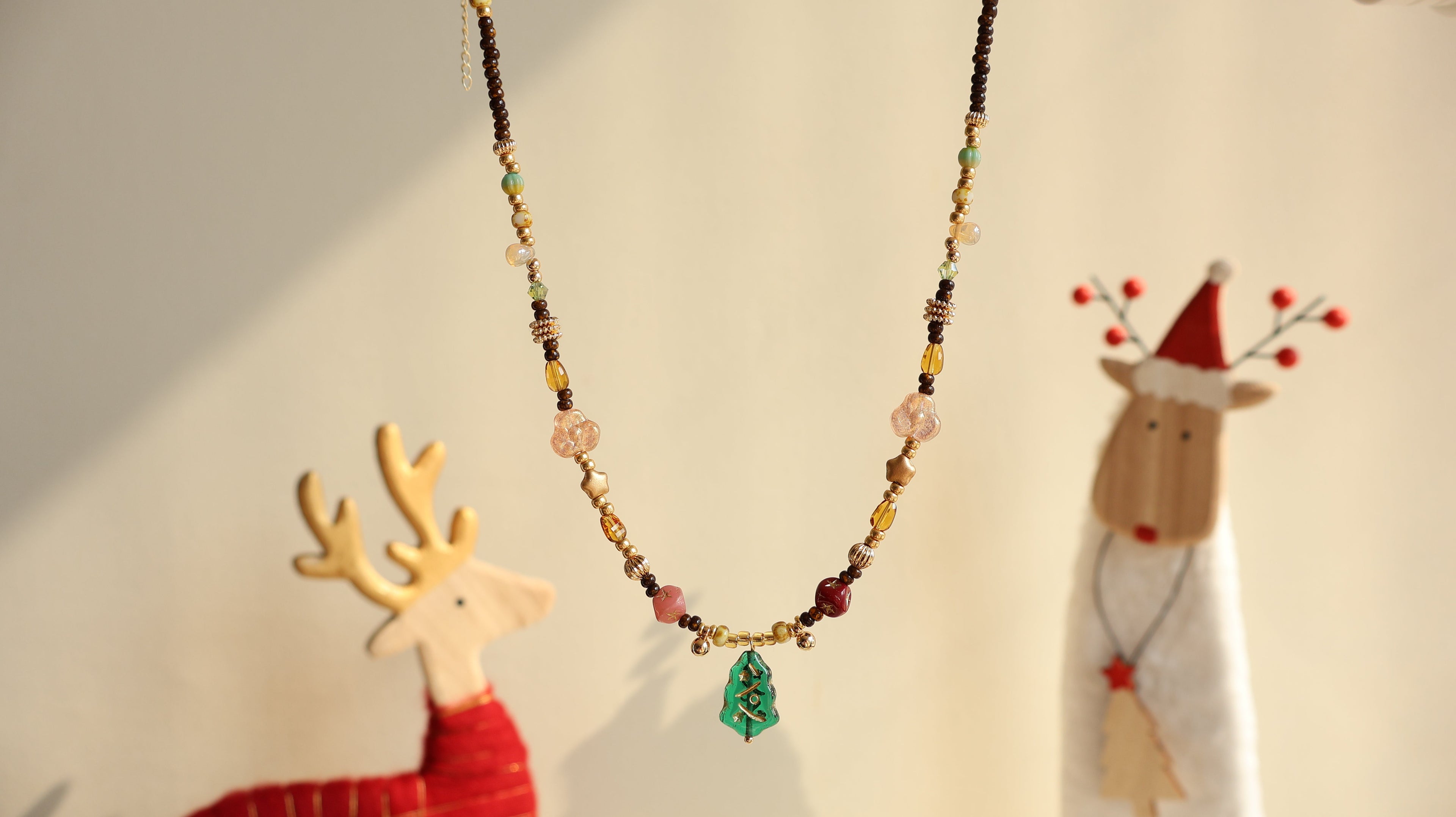 Christmas gifts collection banner featuring festive jewelry gift ideas