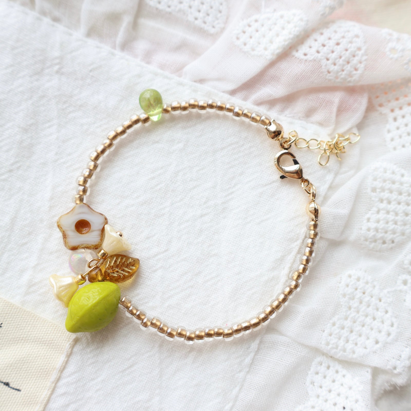 Handmade lemon bloom garden glass bead bracelet – Jouvi