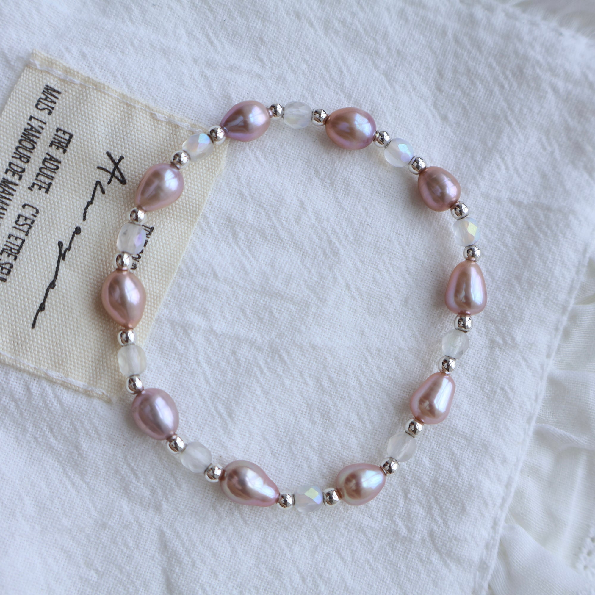 Handmade lilac pastel pearl bracelet – Jouvi